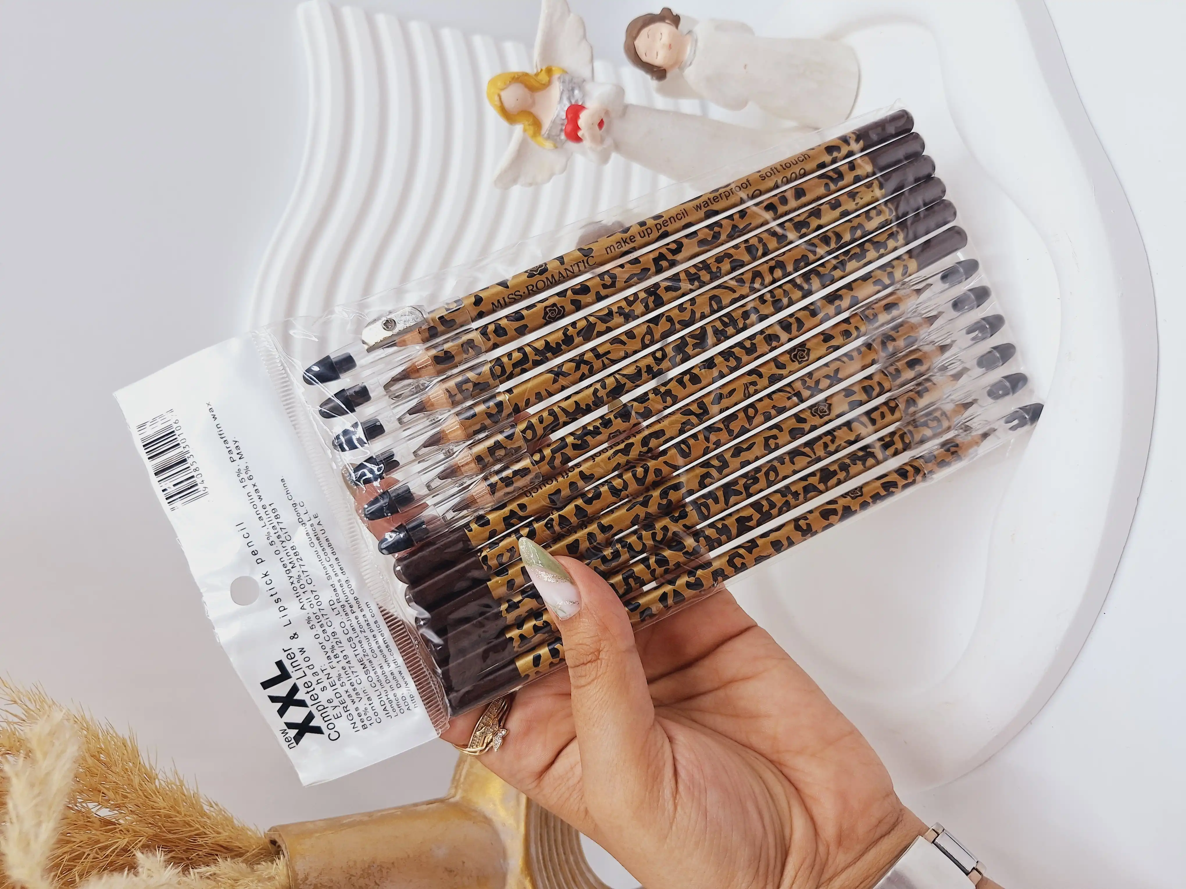 مداد چشم قهوه‌ای سوخته پلنگی